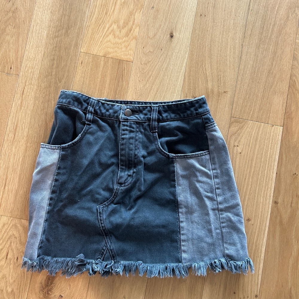Stylish Denim Skirt - Black and Gray